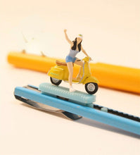 Load image into Gallery viewer, 1:64 Painted Figure Model Miniature Resin Diorama Toy Sand Motorbike Girl Boy