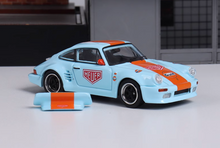 Load image into Gallery viewer, Master 1:64 HEC 911 930 Turbo Black Bird Sports Model Diecast Metal Car
