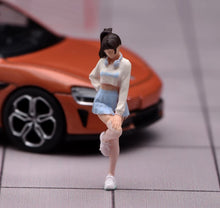Load image into Gallery viewer, 1:64 Painted Figure Model Miniature Resin Diorama Sand Toy Headset Pretty Girl