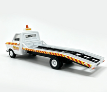 Load image into Gallery viewer, 1:76 Transit Road Rescue Towing Trailer Truck Model Diecast Metal Car New Collection