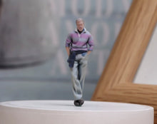 Load image into Gallery viewer, 1:64 Painted Figure Model Miniature Resin Diorama Toy Sand Strong Muscular Man