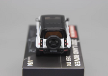 Load image into Gallery viewer, Enchery 1:64 White 2021 Defender 110 SUV Sports Model Diecast Metal Car New Collection