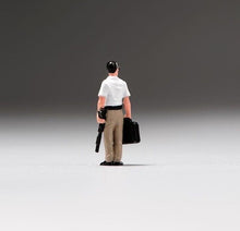 Load image into Gallery viewer, 1:64 Painted Figure Model Miniature Resin Diorama Sand Man Carrying Briefcase New