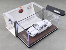 Load image into Gallery viewer, GOC 1:64 White Police Crown Victoria EN114 American Model Diecast Metal Car