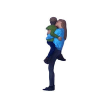 Load image into Gallery viewer, 1:64 Painted Figure Mini Model Miniature Resin Diorama Sand Mom Holding Child