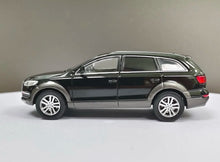 Load image into Gallery viewer, Masdi 1:64 Black 2008 Q7 FSI Full Size SUV Sport Model Diecast Metal Car BN