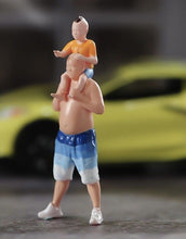 Load image into Gallery viewer, 1:64 Painted Figure Model Miniature Resin Diorama Sand Father and Son Standing New