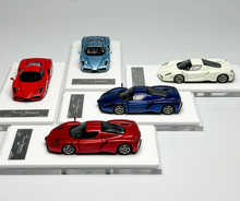 Load image into Gallery viewer, LJM 1:64 2002 ENZO Super Racing Sports Model Diecast Resin Car New Collection