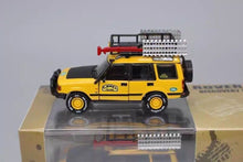 Load image into Gallery viewer, BM 1:64 Discovery 1 Camel Classic SUV Sports Model Diecast Metal Car
