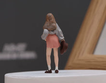 Load image into Gallery viewer, 1:64 Painted Figure Model Miniature Resin Diorama Toy Sand Trendy Walking Girl