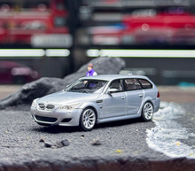 Load image into Gallery viewer, King 1:64 Silver M5 E61 Touring Wagon Sports Model Diecast Metal Car New Collection