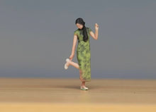 Load image into Gallery viewer, 1:64 Painted Figure Model Miniature Resin Diorama Sand Qipao Beauty Lady Girl A