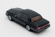 Load image into Gallery viewer, MK 1:64 Black HEC Lincoln Town Car Luxury Sedan Model Diecast Metal Car New Collection
