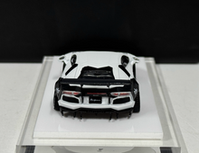 Load image into Gallery viewer, Onemodel 1:64 White LP700 Aventador LB SPLY Sports Model Diecast Resin Car New Collection