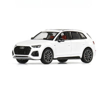 Load image into Gallery viewer, JKM 1:64 White Q5L City SUV Sports Model Diecast Metal Car New Collection
