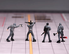 Load image into Gallery viewer, 1:64 Painted Figure Model Miniature Resin Diorama Toy Sand Bandit Ganster Set