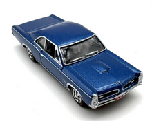 Load image into Gallery viewer, 1:87 Blue 1966 Pontiac GTO Muscle Classic Sports Model Diecast Metal Car New Collection