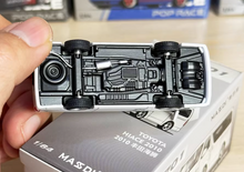 Load image into Gallery viewer, Masdi 1:64 2010 White Hiace Mini Van MPV Sports Model Diecast Metal Car New Collection