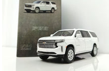 Load image into Gallery viewer, Masdi 1:64 White Suburban Full Size SUV Sports Model Diecast Metal Car New Collection