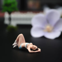 Load image into Gallery viewer, 1:64 Painted Figure Model Miniature Resin Diorama Sand Lying Posture Beauty Toy New