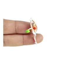 Load image into Gallery viewer, 1:64 Painted Figure Mini Model Miniature Resin Diorama Cheerleaders Girls Team