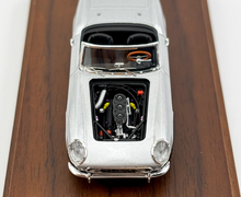 Load image into Gallery viewer, YM 1:64 Silver 250 GT California Spyder SWB Sports Model Diecast Resin Car New Collection