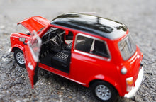 Load image into Gallery viewer, WELLY 1:24 Mini Copper 1300 Classic Sports Model Diecast Metal Car Display