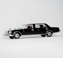 Load image into Gallery viewer, RS 1:64 Black Century VG45 Limo Luxury Sedan Model Diecast Metal Car New Collection