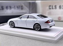 Load image into Gallery viewer, FH 1:64 Pearl White CLS 63 AMG MK1 C219 Sedan Sports Model Diecast Metal Car