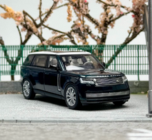 Load image into Gallery viewer, LCD 1:64 Green 2022 Range Rover Luxury SUV Sports Model Diecast Metal Car New Collection