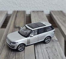 Load image into Gallery viewer, Masdi 1:64 2020 Silver Range Rover SUV ORV Sports Model Diecast Metal Car New Collection