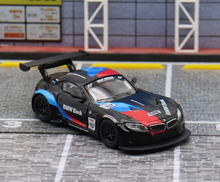 Load image into Gallery viewer, Maxwell 1:64 Black Z4 GT3 Racing #107 Sports Model Diecast Metal Car New Collection