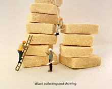 Load image into Gallery viewer, 1:64 Painted Figure Mini Model Miniature Resin Diorama Construction Team Workers