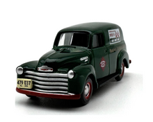 Load image into Gallery viewer, 1:87 Green 1950 Van Wagon Classic Sports Railway Model Diecast Metal Car New Collection
