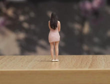 Load image into Gallery viewer, 1:64 Painted Figure Model Miniature Resin Diorama Sand Girl In Pink Dress Lady