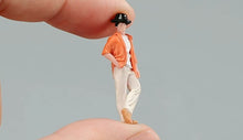 Load image into Gallery viewer, 1:64 Painted Figure Model Miniature Resin Diorama Toy Sand Orange Outfit Man
