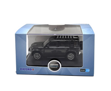 Load image into Gallery viewer, 1:76 Black Defender 110 SUV Off Raod Classic Model Diecast Metal Car