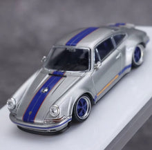 Load image into Gallery viewer, Zincit 1:64 Silver 911 964 Singer Coupe Sports Model Diecast Metal Car New Collection