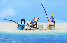 Load image into Gallery viewer, 1:64 Painted Figure Model Miniature Resin Diorama Sand Fishing Fisherman Angeler New Collection