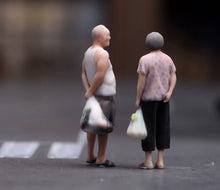 Load image into Gallery viewer, 1:64 Painted Figure Model Miniature Resin Diorama Scene Elderly Couple Man Woman