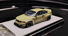 Load image into Gallery viewer, QD 1:64 Green M3 CSL E46 Coupe Sports Model Diecast Resin Car New Collection