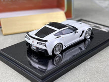 Load image into Gallery viewer, YM 1:64 White Corvette C7 Bagged Muscle Sports Model Diecast Resin Car New