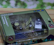 Load image into Gallery viewer, BM 1:64 1980 Hilux N60 N70 Diorama Accessory Figure Model Diecast Metal Car