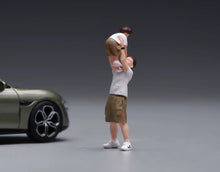 Load image into Gallery viewer, 1:64 Painted Figure Model Miniature Resin Diorama Toy Sand Father and Son Boy