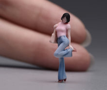 Load image into Gallery viewer, 1:64 Painted Figure Model Miniature Resin Sand Diorama Pink Top Pretty Girl Lady