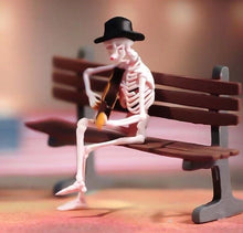 Load image into Gallery viewer, 1:64 Painted Figure Model Miniature Resin Diorama Sand Skeleton Skull Toy White Collection