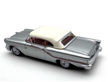 Load image into Gallery viewer, 1:87 Silver Oldsmobile 88 Convertible Sports Model Diecast Metal Car New Collection