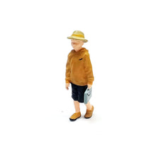 Load image into Gallery viewer, 1:64 Painted Figure Mini Model Miniature Resin Diorama Sand Kid Child Boy Girl
