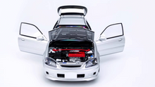 Load image into Gallery viewer, MH 1:18 Silver JDM Civic Type R EK9 Hatchback Engine Model Diecast Metal Car