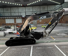 Load image into Gallery viewer, 1:76 Silver JCB Construction Excavator Digger Model Diecast Metal New Collection
